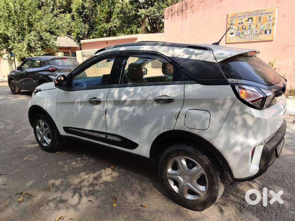 Tata Nexon 1.2 Revotron Xma Amt (s), 2021, Petrol