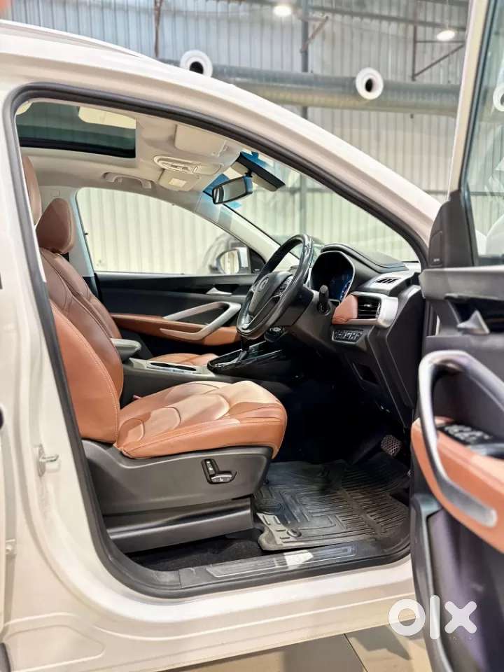 Mg Hector Plus 1.5 Sharp Turbo Cvt 6 Str, 2022, Petrol