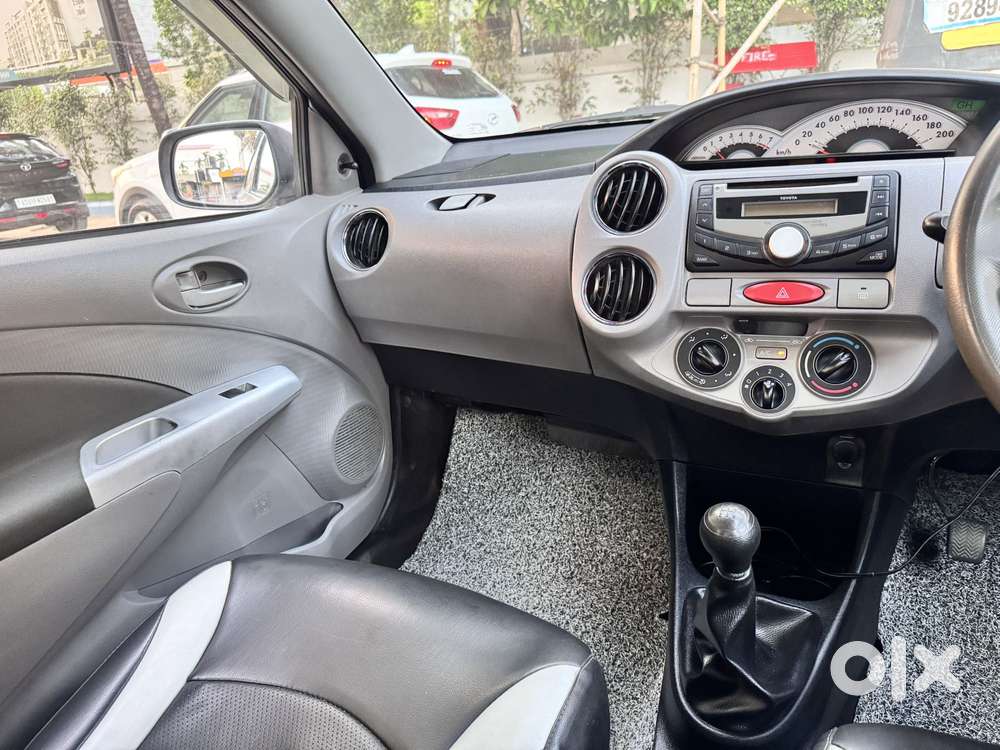 Toyota Etios Liva V Sp*, 2011, Petrol