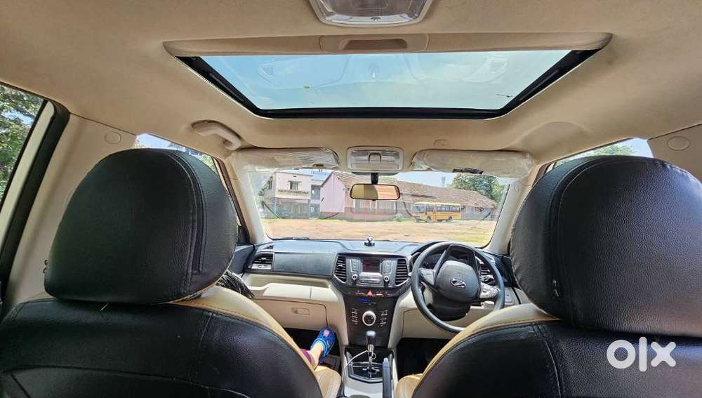 Mahindra Xuv300 W6 Amt Diesel, 2023, Diesel