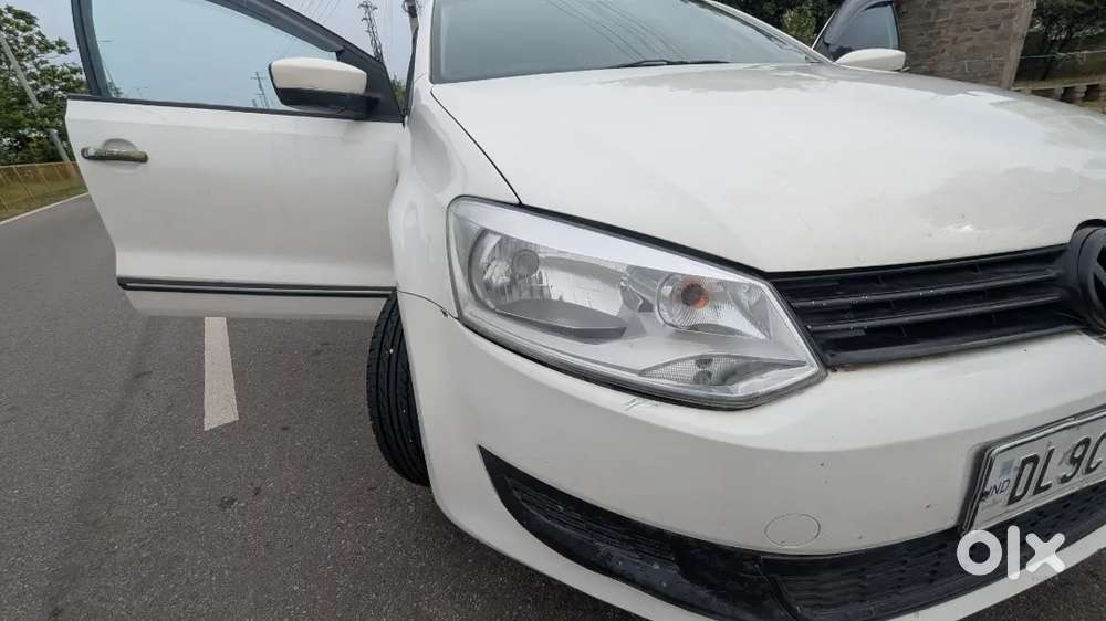 Volkswagen Polo Petrol Manual 2011