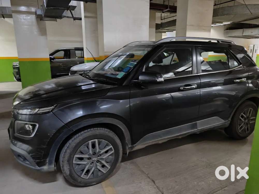 Hyundai Venue Nov, 2021 Diesel Manual