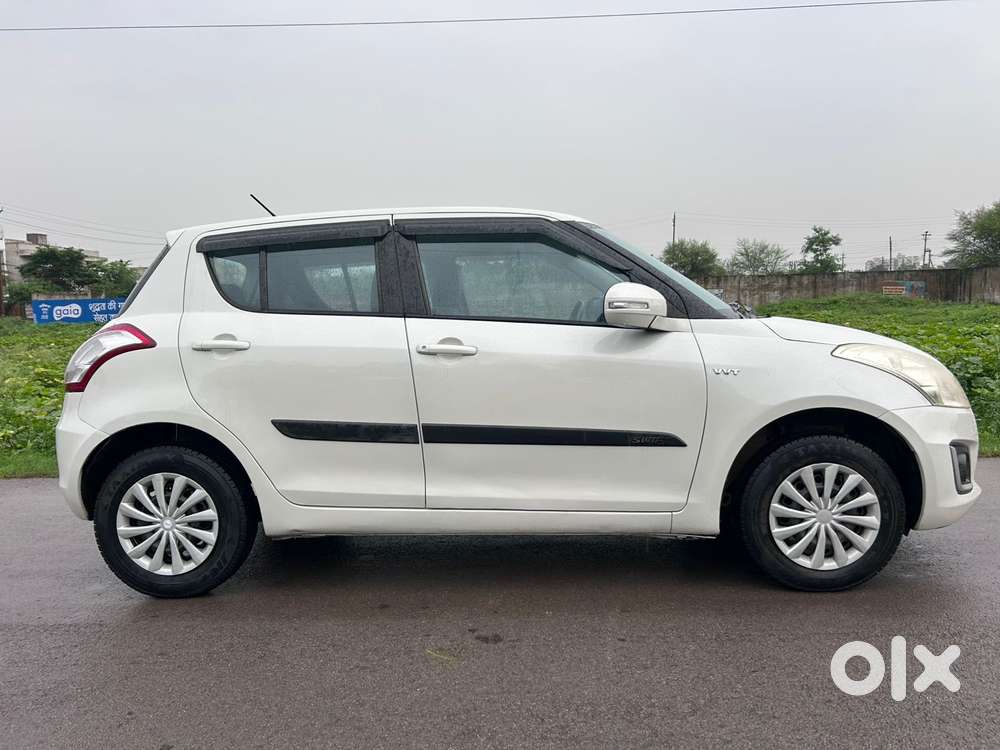 Maruti Suzuki Swift Vxi Abs Bsiv, 2016, Petrol