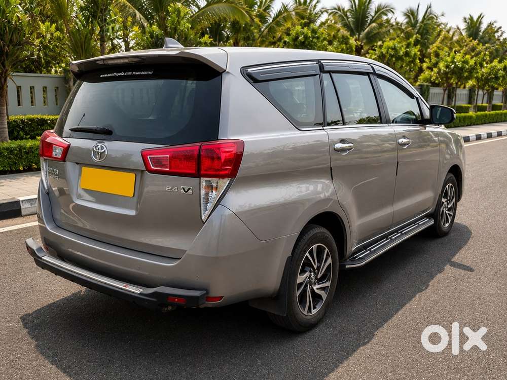 Toyota Innova Crysta Vx 2025