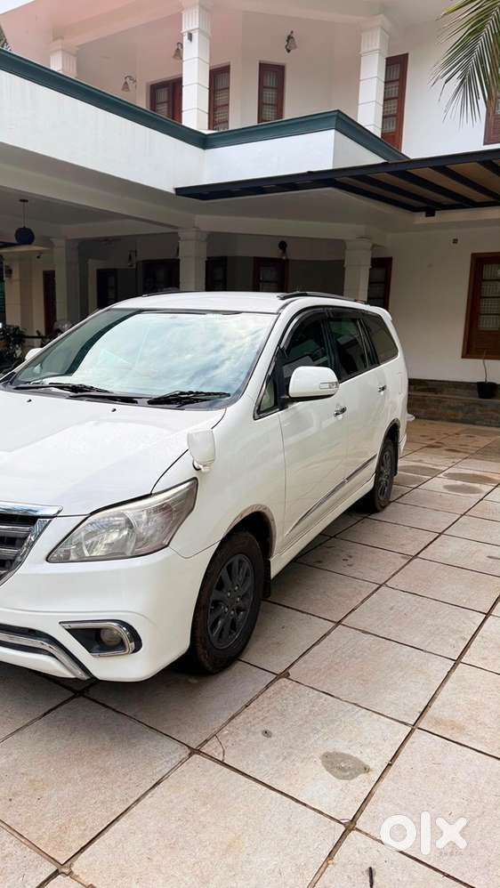 Toyota Innova Diesel 2014