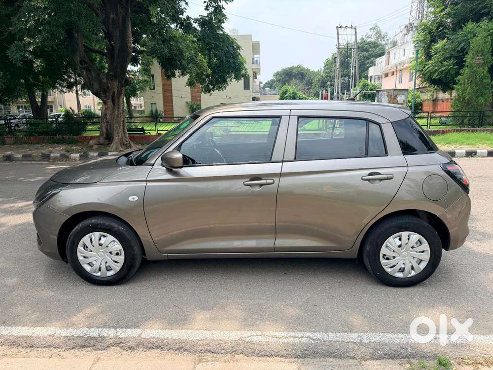 Maruti Suzuki Swift Lxi Option, 2025, Petrol