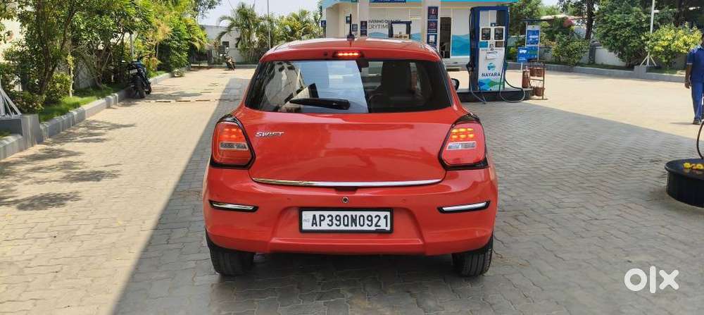 Maruti Suzuki Swift Vvt Zxi, 2022, Petrol