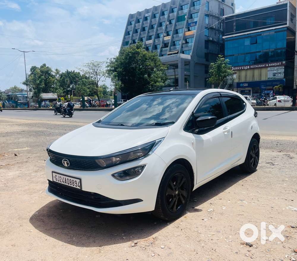 Tata Altroz Petrol 2023