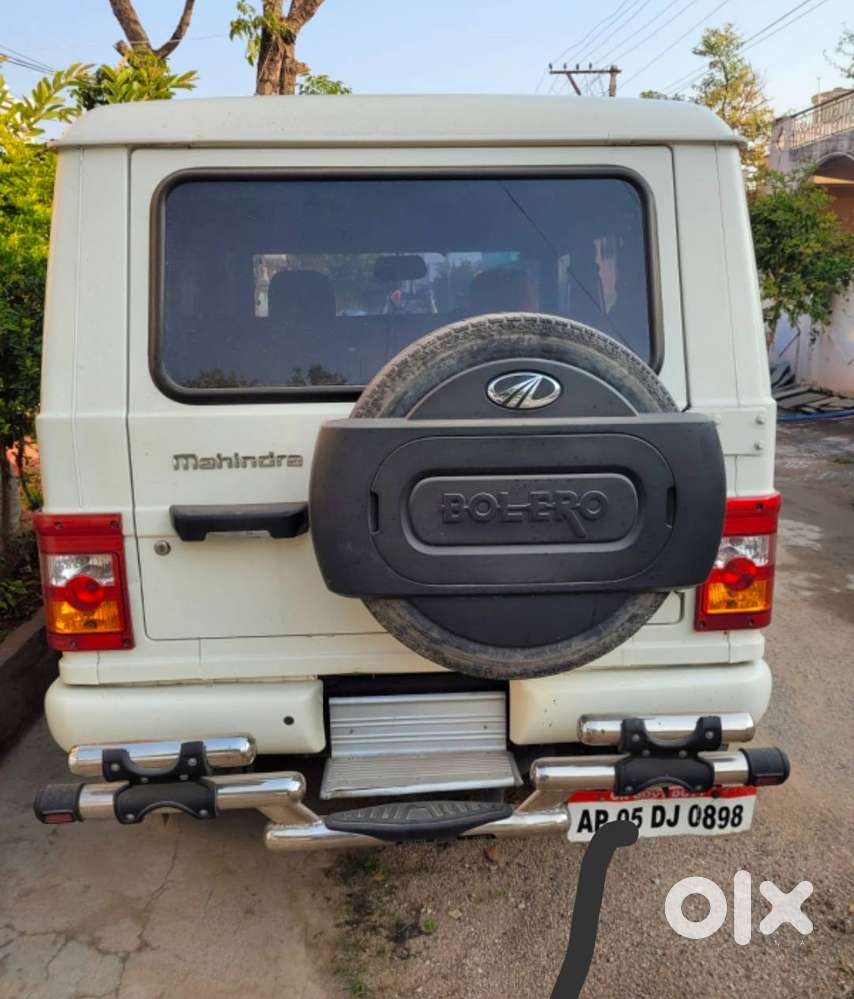 Good Condition Diesel Bolero Sle Vehicle 2015 Model With Chilled Ac