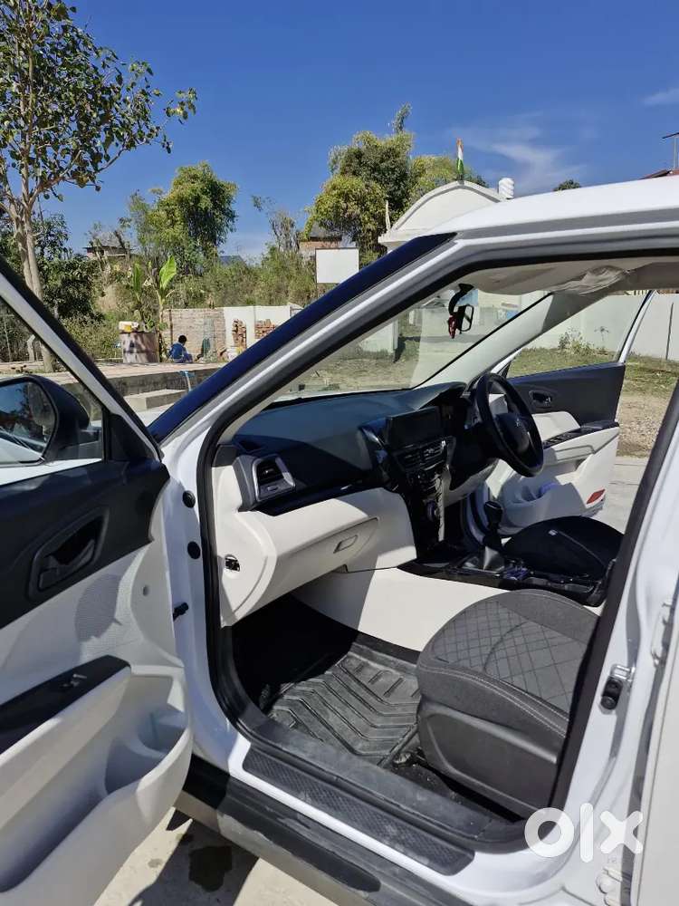New Mahindra Xuv 3xo Petrol 2024
