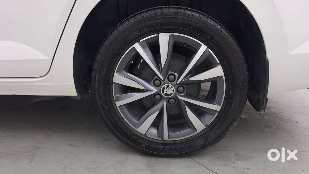 Skoda Slavia Style 1.5l Tsi Dsg, 2022, Petrol