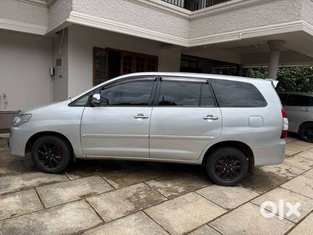 Toyota Innova 2.5 Vx 8 Str, 2011, Diesel