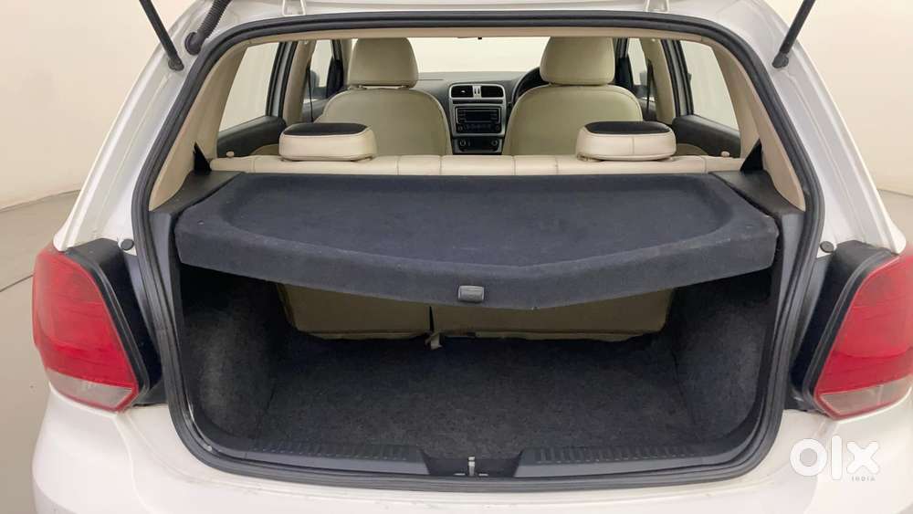 Volkswagen Polo Petrol Highline 1.2l, 2015, Petrol