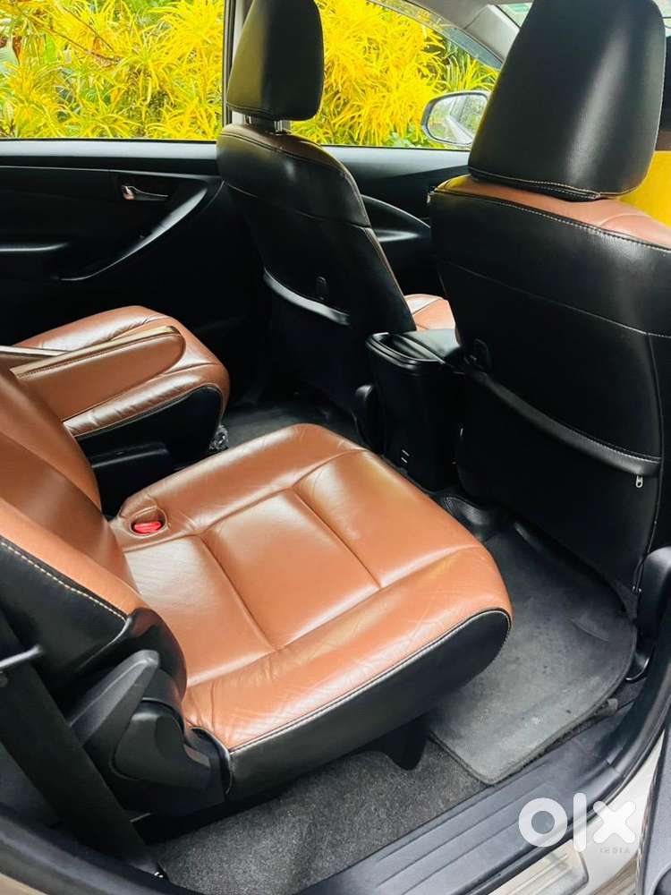 Toyota Innova Crysta