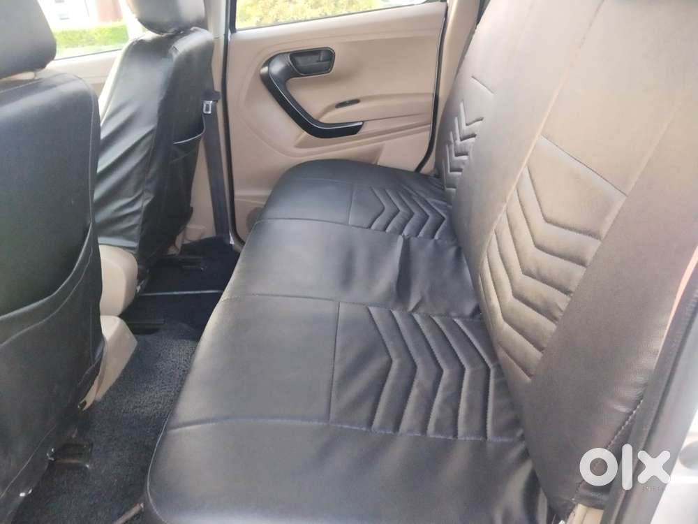 Mahindra Tuv 300 T4 Plus, 2018, Diesel