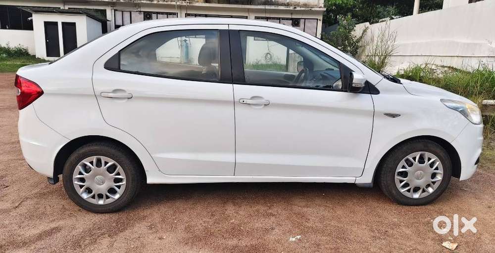 Ford Figo Aspire Trend, 2015, Petrol