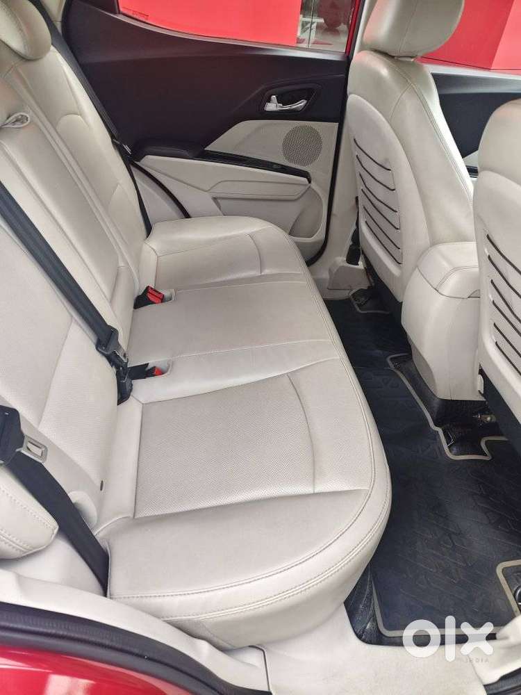 Mahindra Xuv300 W8, 2019, Petrol