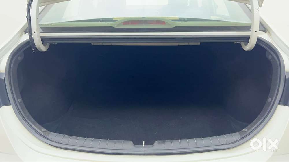 Hyundai Verna 1.5 Sx Ivt, 2021, Petrol