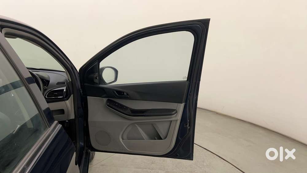 Tata Tiago 1.2 Revotron Xt Option, 2021, Petrol