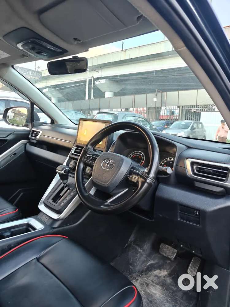 Toyota Innova Hycross 2.0 Petrol 2023 Excellent Condition