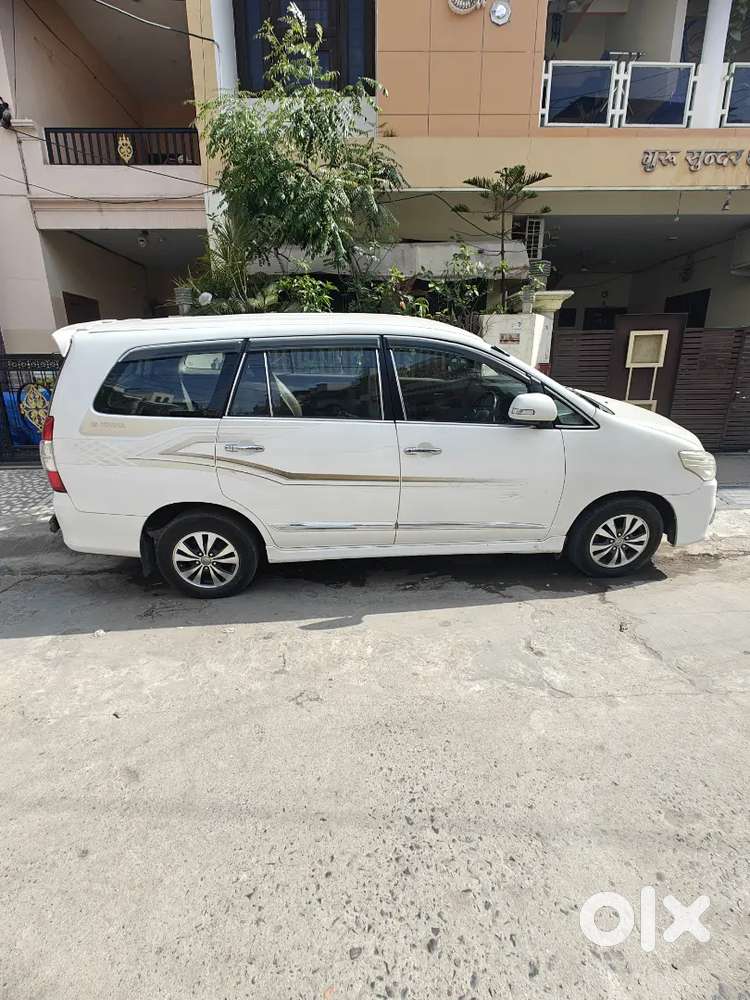 Toyota Innova 2015 Diesel Well Maintained