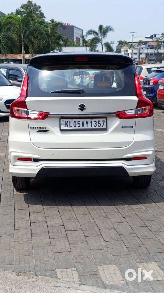 Maruti Suzuki Ertiga Zxi Plus Shvs, 2022, Petrol