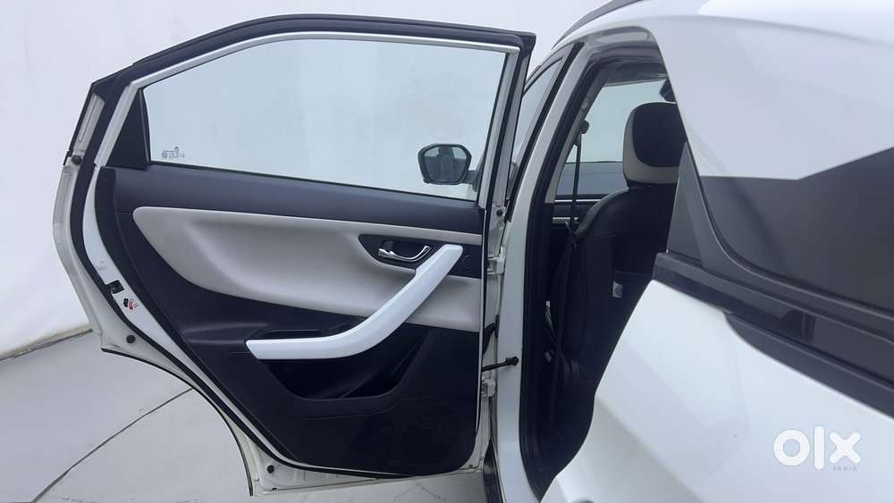 Tata Nexon Creative Plus 1.2 Revotron Petrol 6 Mt, 2024, Petrol