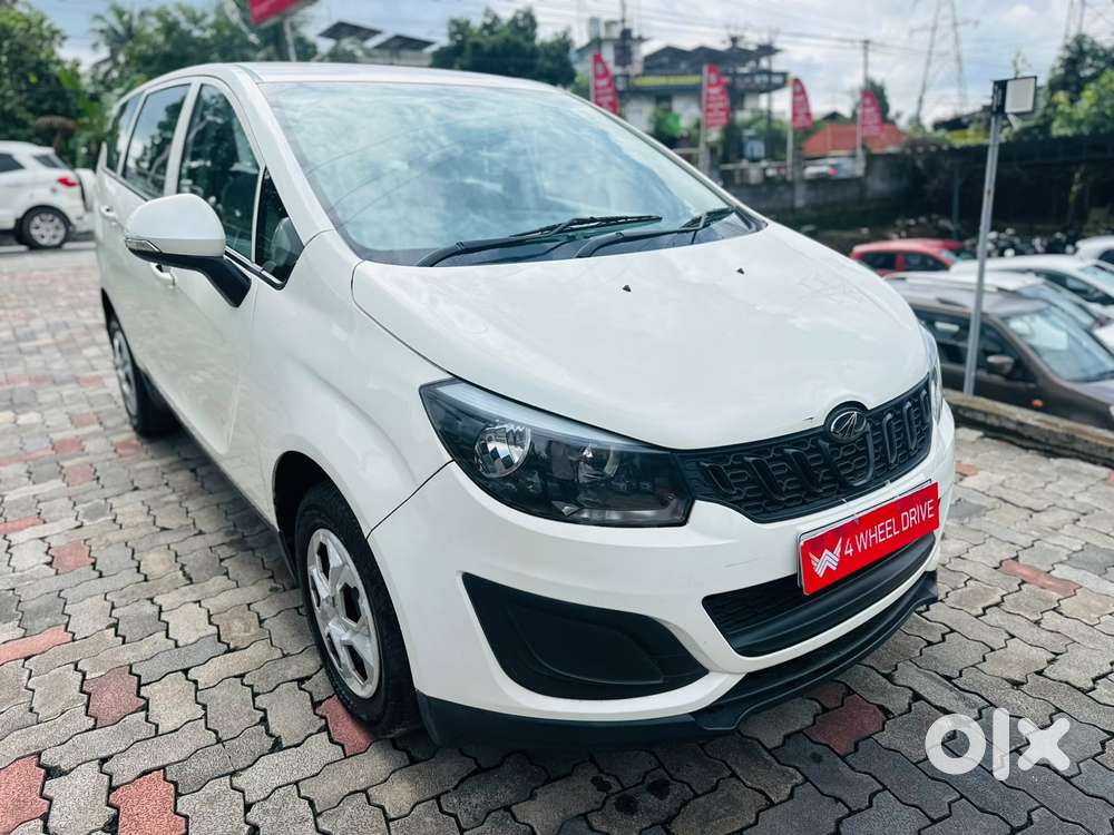 Mahindra Marazzo M4, 2019, Diesel