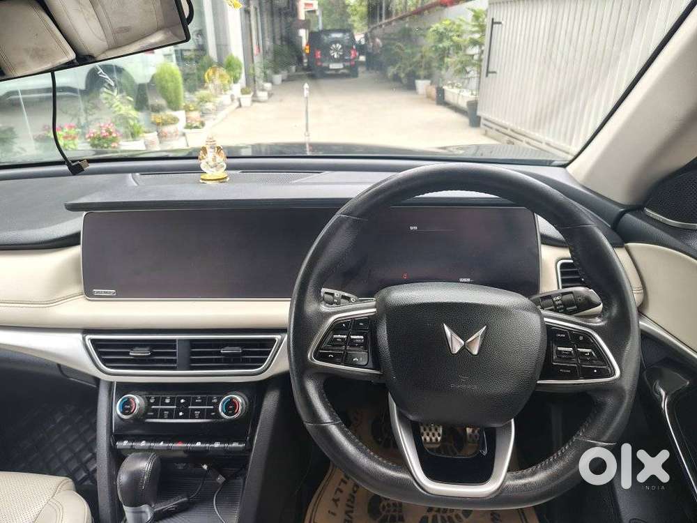 Mahindra Xuv700, 2022, Diesel