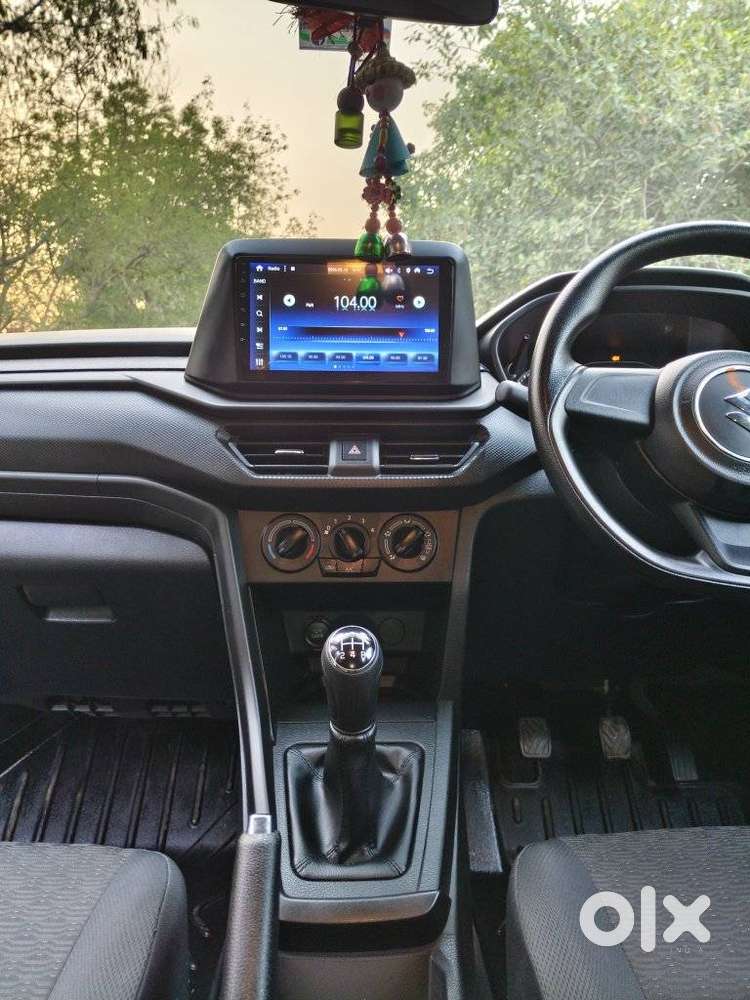 Maruti Suzuki Brezza 1.5 Lxi Smart Hybrid, 2025, Petrol