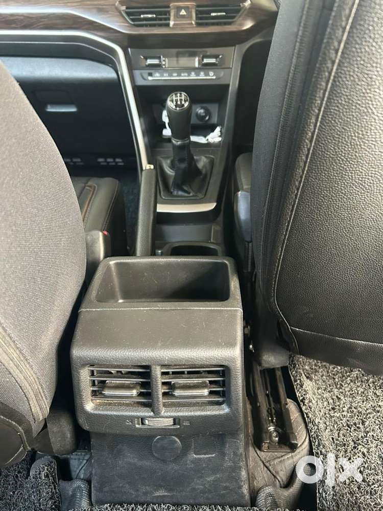 Maruti Suzuki Brezza 2025 Petrol Well Maintained