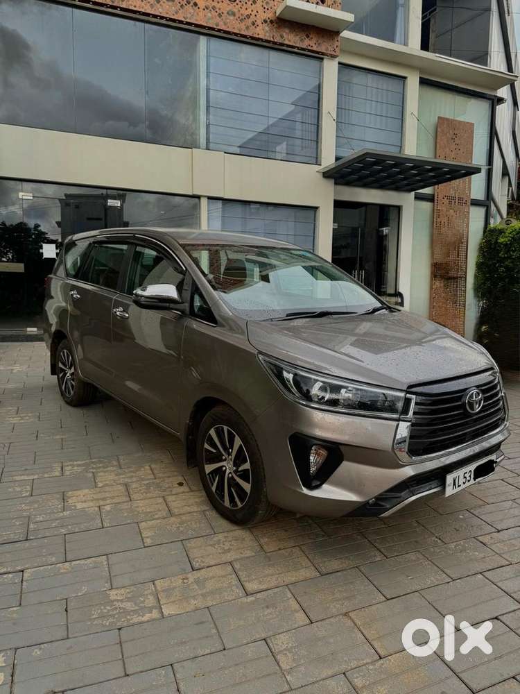 Toyota Innova Crysta 2021 2.4zx