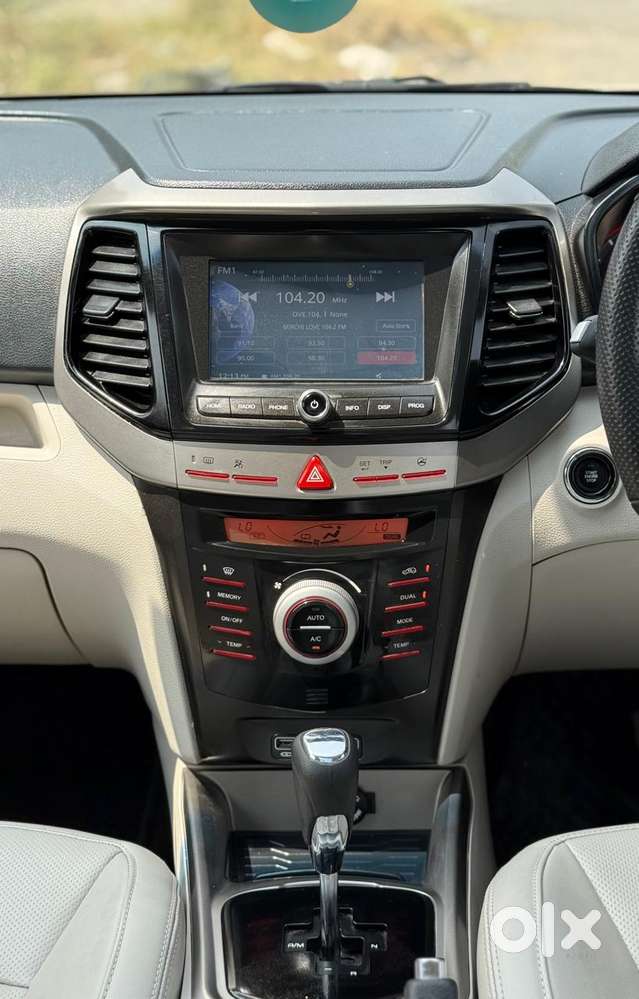 Mahindra Xuv300 W8 (o) 1.5 Diesel Amt, 2023, Diesel