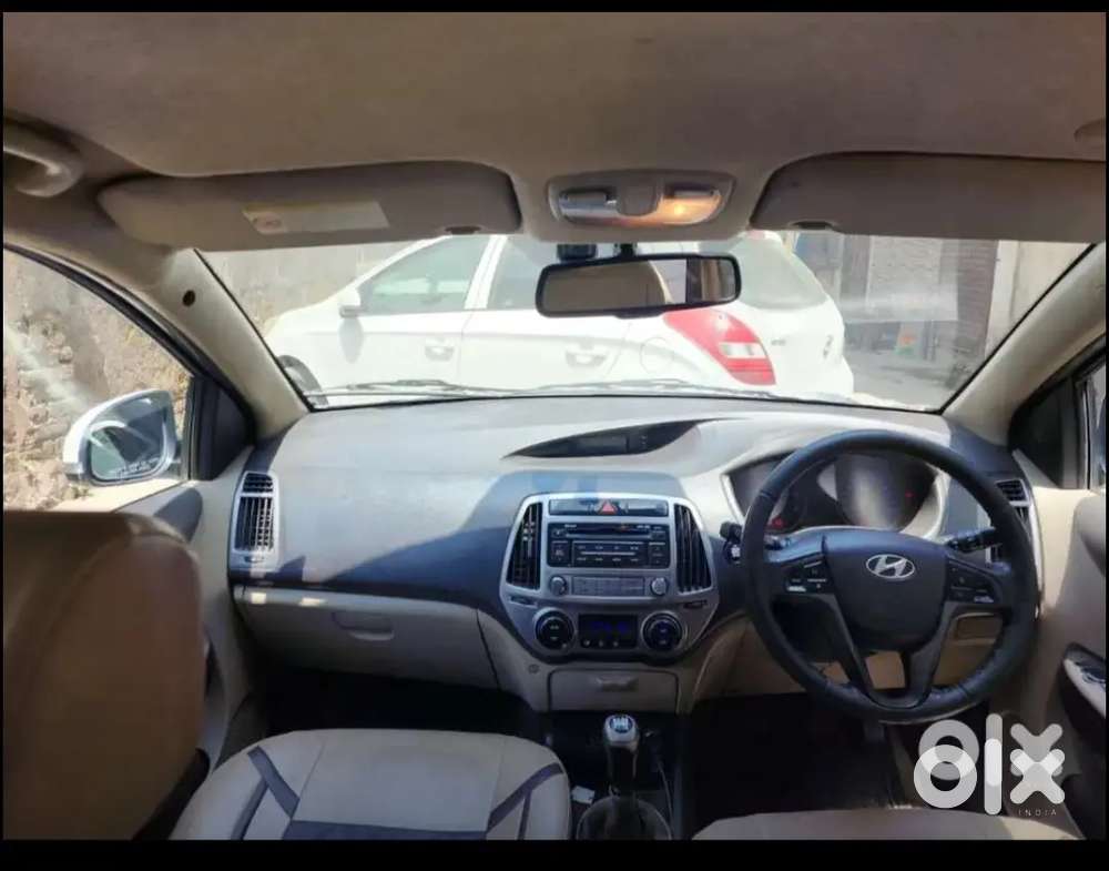 Hyundai I20 Asta 2012( Start Stop Button )