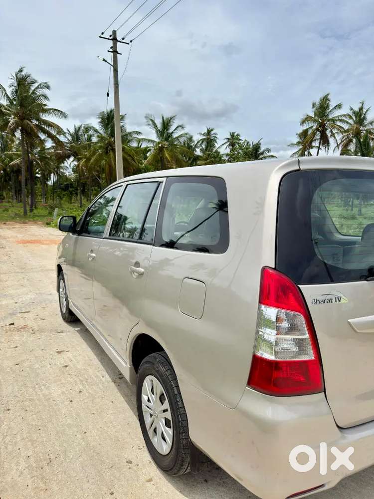 Toyota Innova 1st Owner 2012