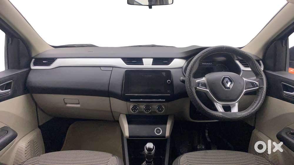 Renault Triber Rxz, 2023, Petrol