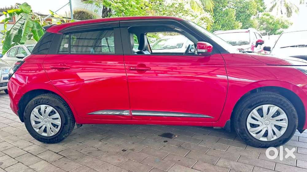 Maruti Suzuki Swift Vxi Ags, 2025, Petrol