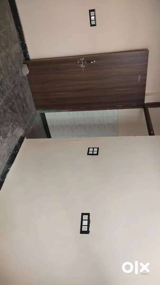 2 Bhk & 4 Bhk Floors Are Available Fr Rent