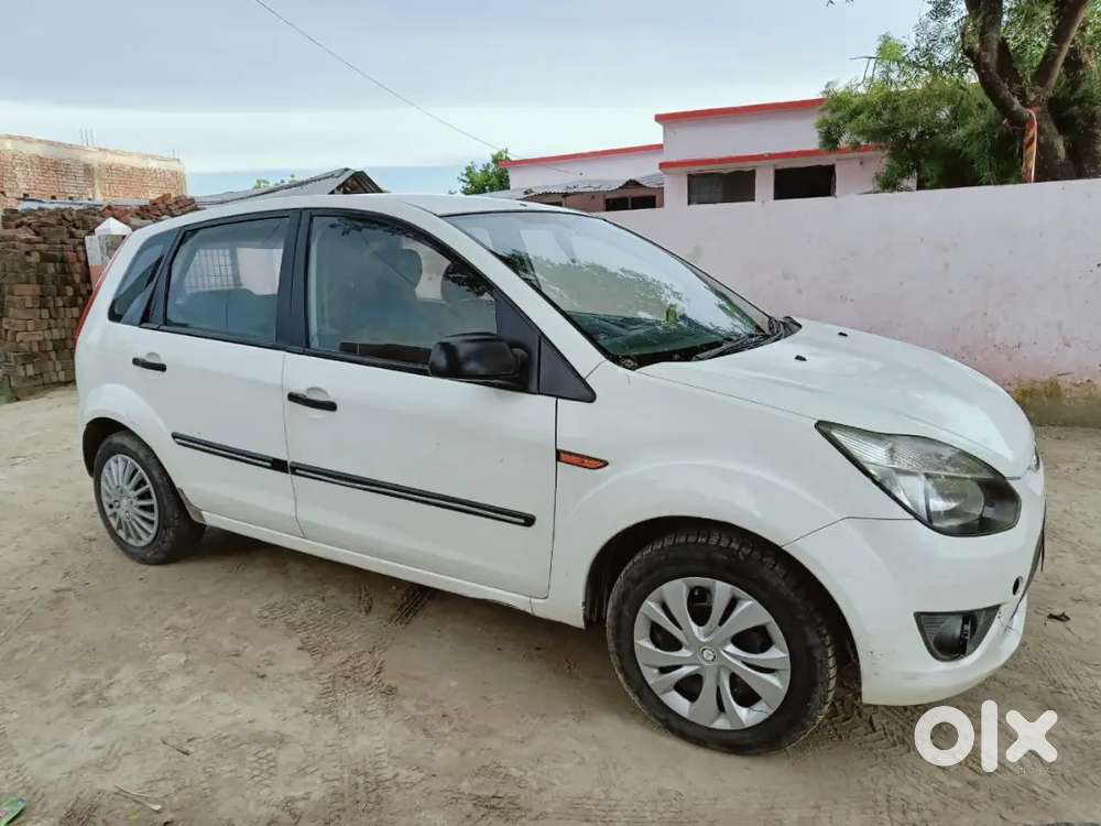 Gaadi Me Koi Dikat Nhi Hai