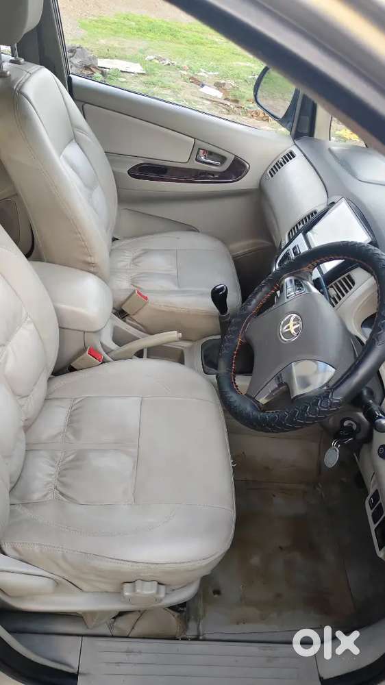 Toyota Innova 2014 Diesel Well Maintained