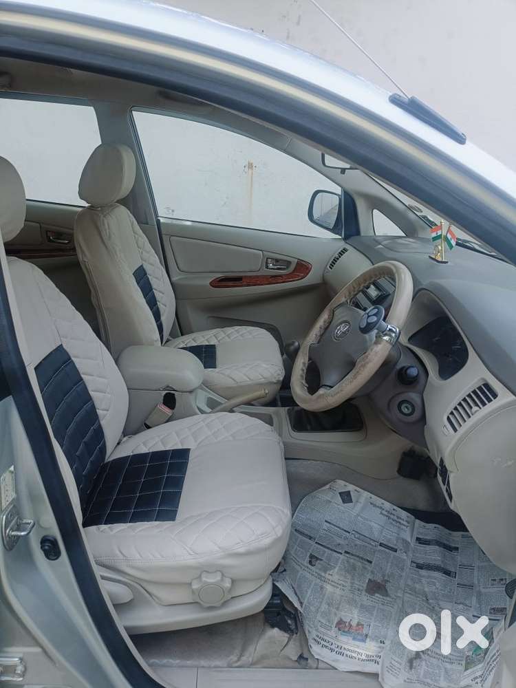 Toyota Innova 2.5 V Diesel 8-seater, 2008, Diesel