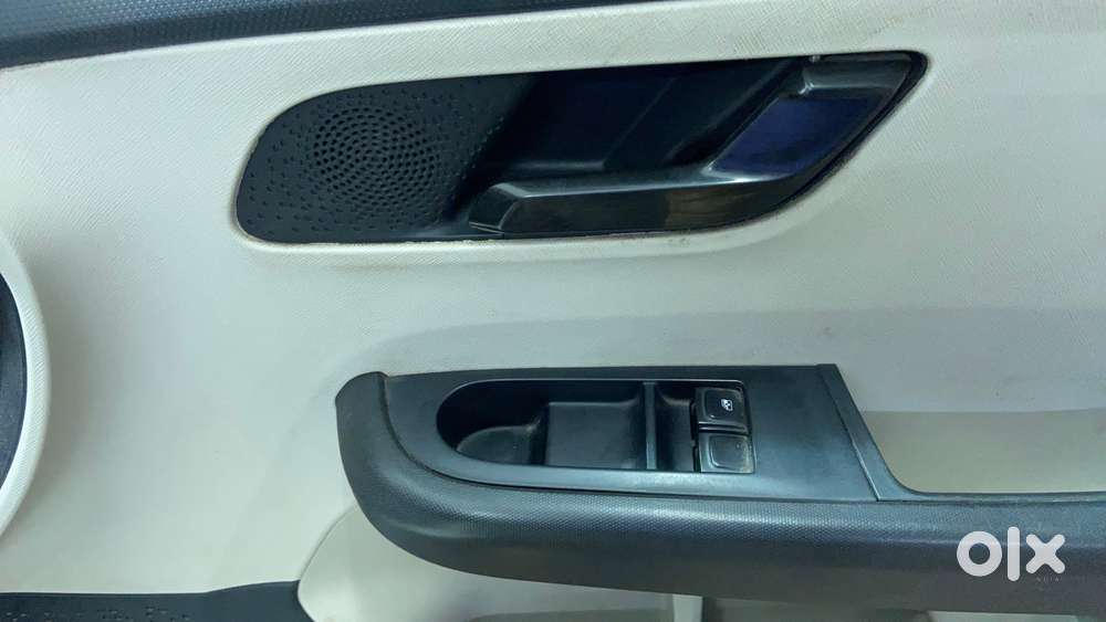 Tata Altroz Xe Petrol, 2022, Petrol