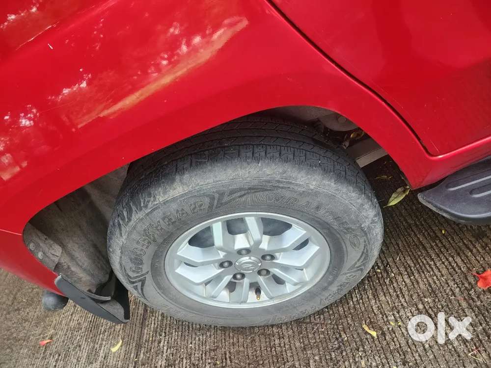 Mahindra Tuv 300 2017 Diesel Automatic
