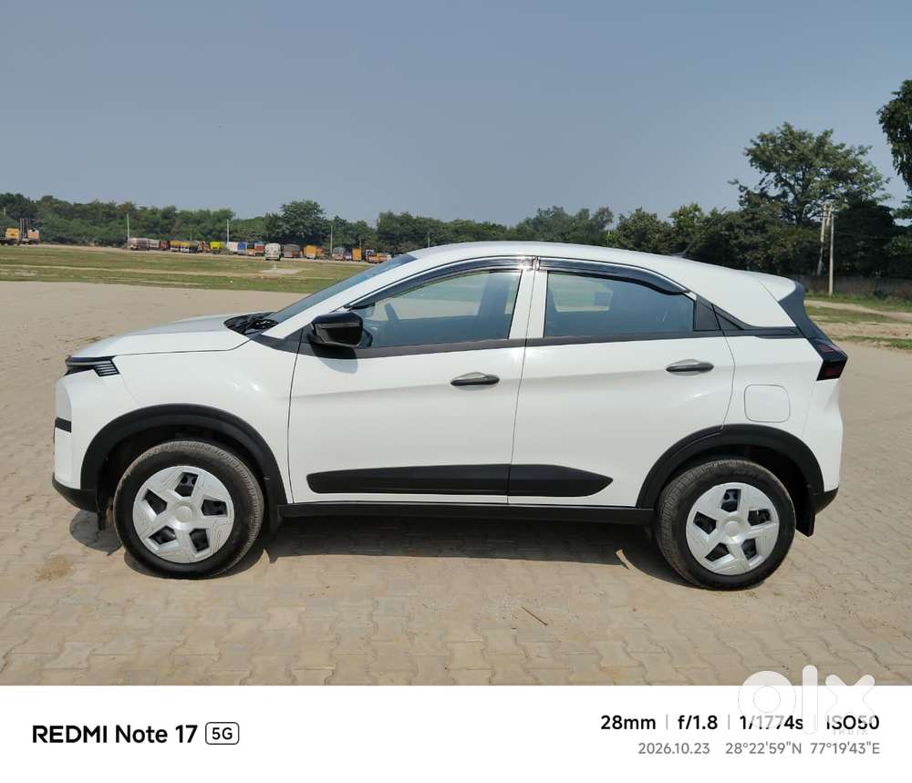 Tata Nexon Smart Plus1.2 Revotron Petrol 5 Mt, 2026, Cng & Hybrids