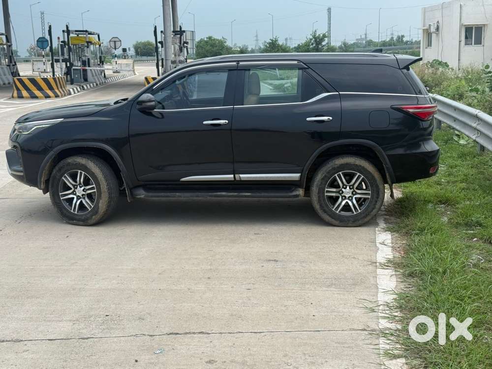 2023 Toyota Fortuner Diesel 4x2 At
