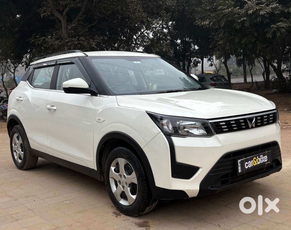 Mahindra Xuv300 1.2 W6 Amt Petrol, 2023, Petrol