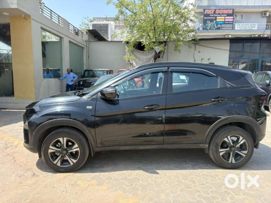 Tata Nexon Fearless Plus S 1.2 Revotron Petrol 7 Dca  Dt, 2024, Petr..