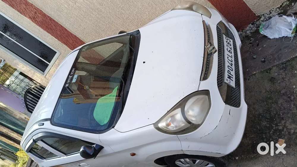 Charo Tayar New Hai
Seat Covar Or Android Sestam Laga Hua Hai
 Abhi B