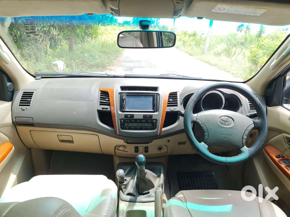 Toyota Fortuner 3.0 4x2 Mt, 2010, Diesel