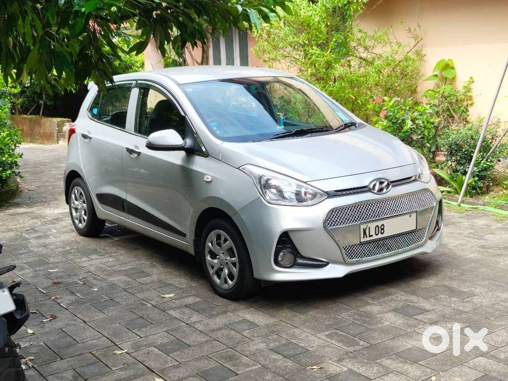 2017 Hyundai Grand I10 Sportz | Only 25,000 Km | Full Company Service